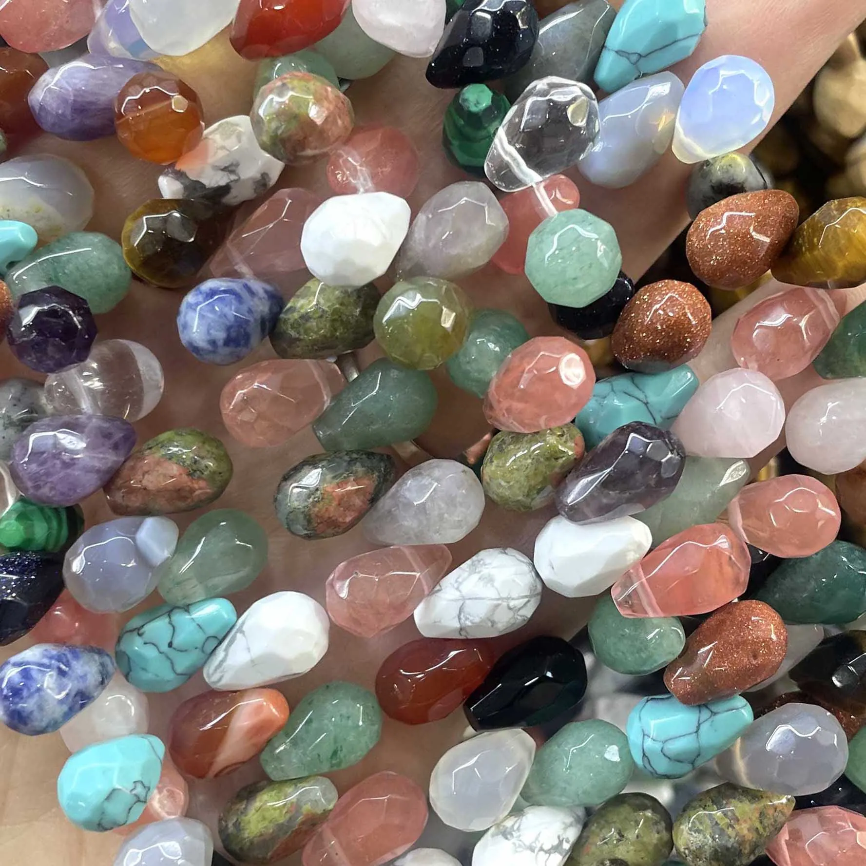 Naturstein facettierte Wassertropfen-Perlen aus Labradorit, Achat und Türkis für die Schmuckherstellung, DIY-Armband und Halskette – Detail 2