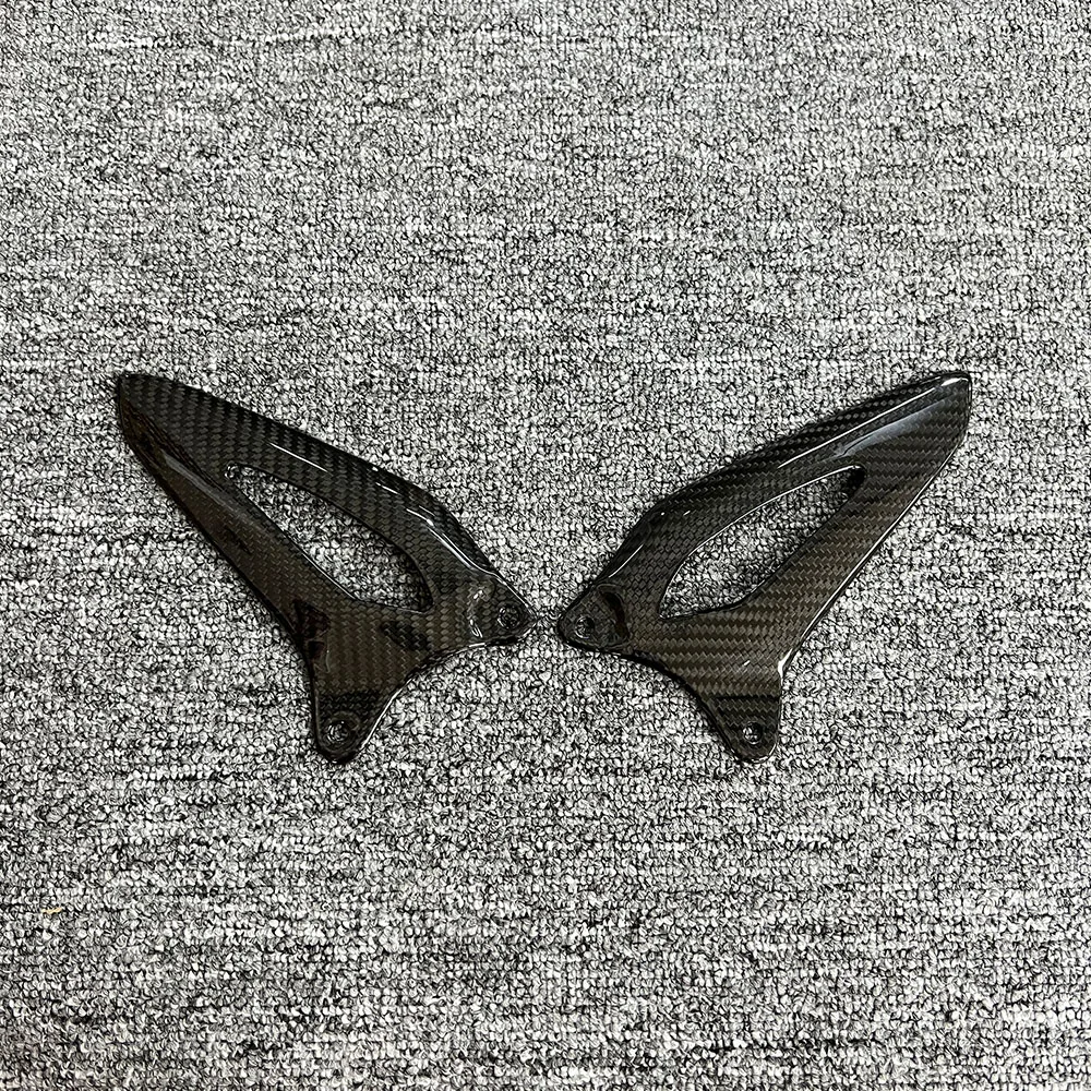 トライアンフスピードトリプル-1200rs-1200rr-2021-2022-2023-2024-カーボンファイバーオートバイアクセサリーヒールガードプレートフットレスト