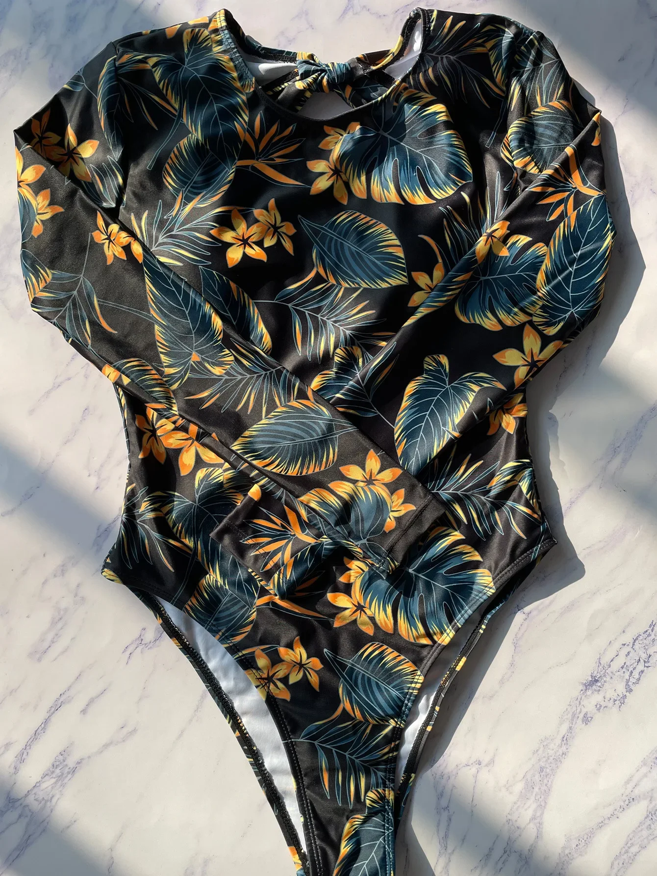 Nuevo traje de baño de una pieza adelgazante y de alta gama de manga larga para mujer, duradero y altamente elástico