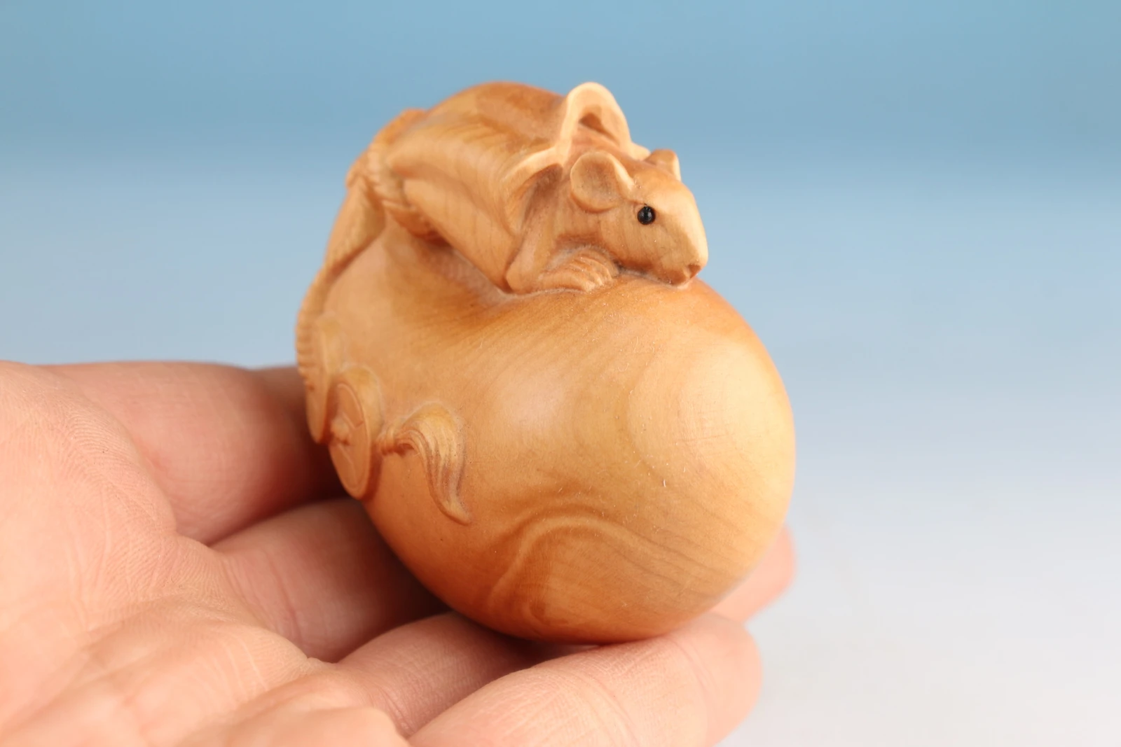 Chinese Boxwood Handmade Fortune Monkey Statue Netsuke Table Ornament Gift