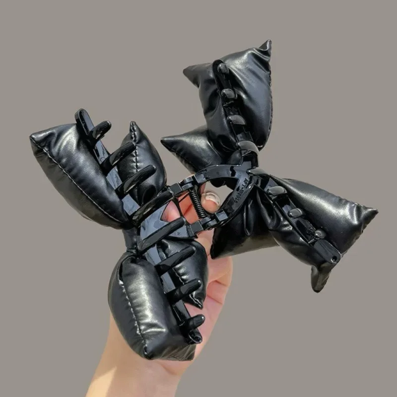 Pinza para el pelo con lazo llamativo de cuero Pu negro, accesorios para el cabello con diseño elegante e atemporal, Pinzas Para El Cabello huma onder onder onder onder onder onder