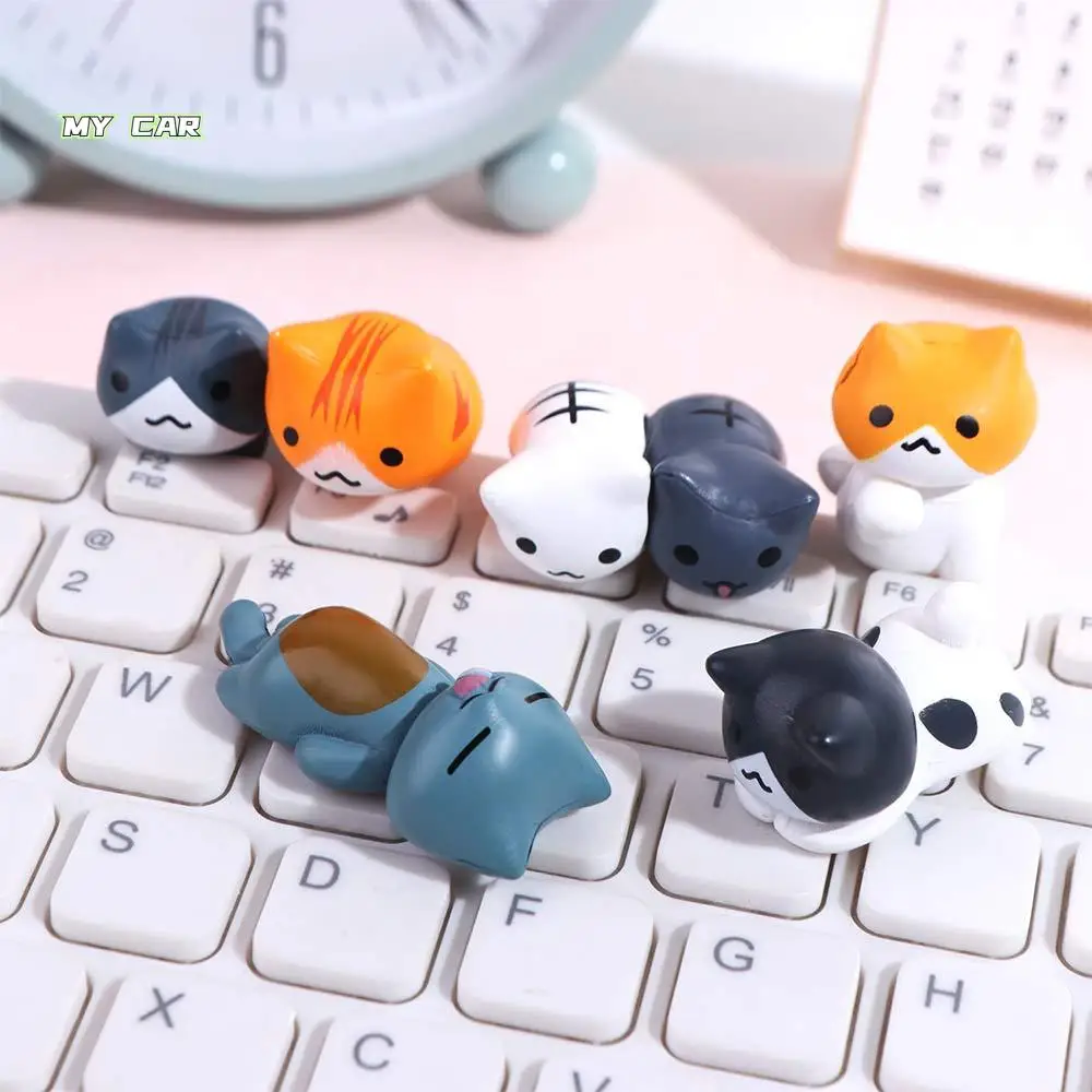 

Model Toy Cat Figurines Computer Decoration Micro Landscape Screen Edge Decor Cute Mini Cartoon Car Dashboard Ornament