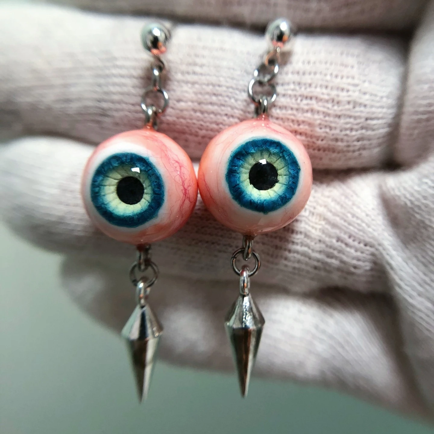 3160 Moss Green Eye Ball Hoop Earrings Hiphop Edgy Realistic 3D Blood Vessel Design Metal Hoop Earrings for Women Man Party Wear view 2