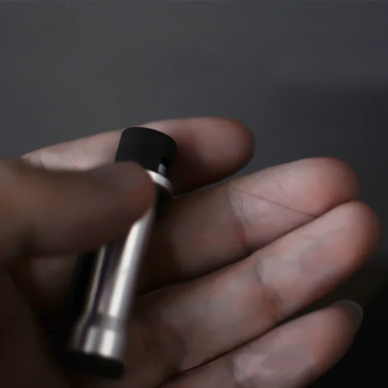 Progetto Venom di Magie Factory Mini dispositivo galleggiante Filo invisibile Trucchi magici da palcoscenico Magia Magicians Prop Accessorio per illusione