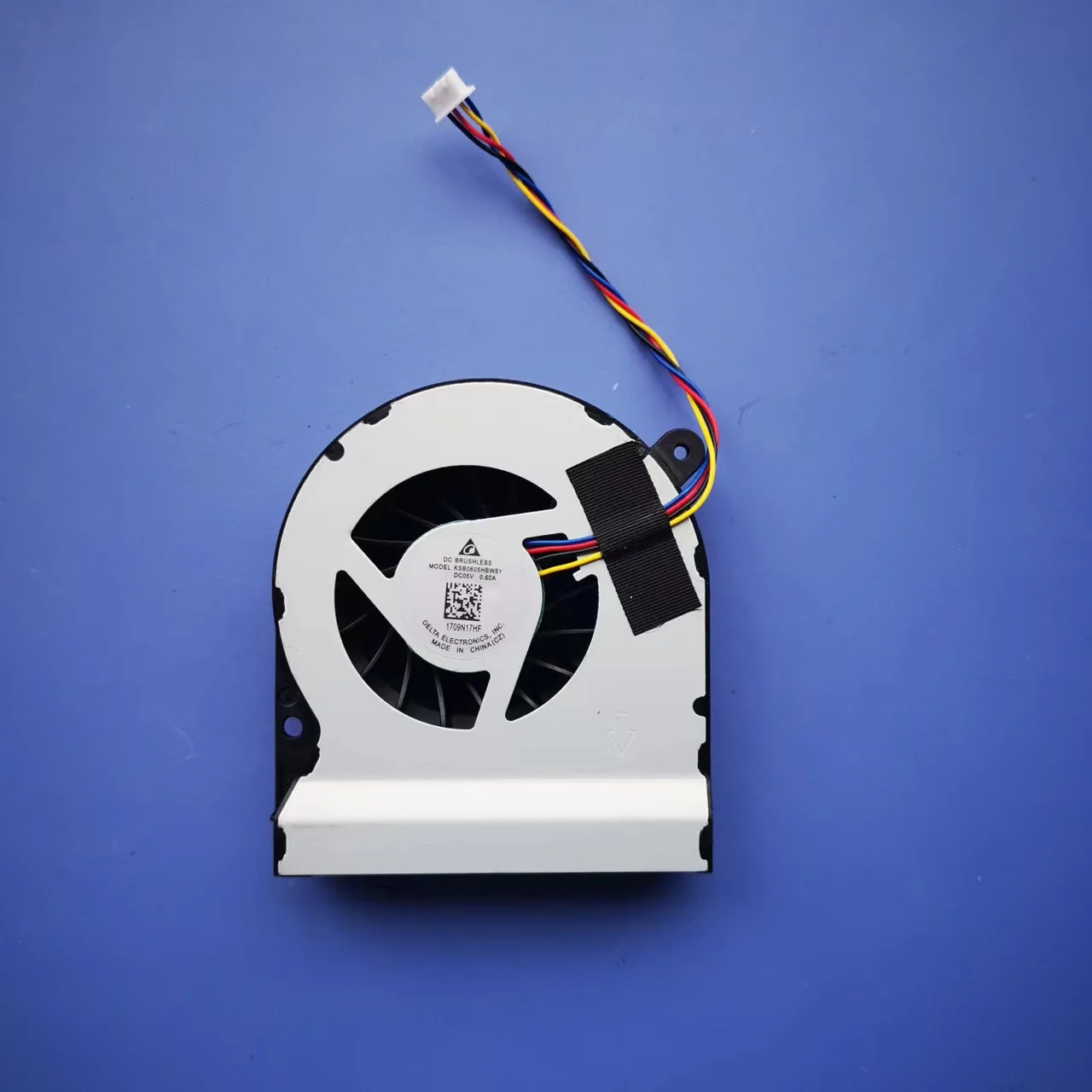 

New Original CPU Cooling Fan Suitable For Intel Skull Canyon NUC6 NUC6I7KYK KSB0605HB KSB0605HBW5Y 1323-00U9000 Fast Ship