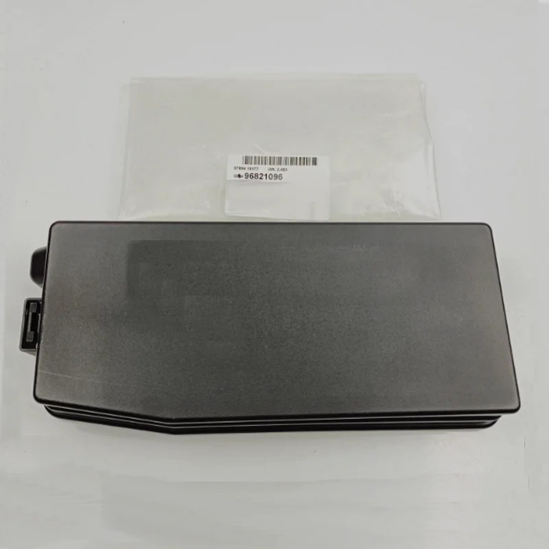 for 2008-2017 Chevrolet Captiva  Cover on fuse box