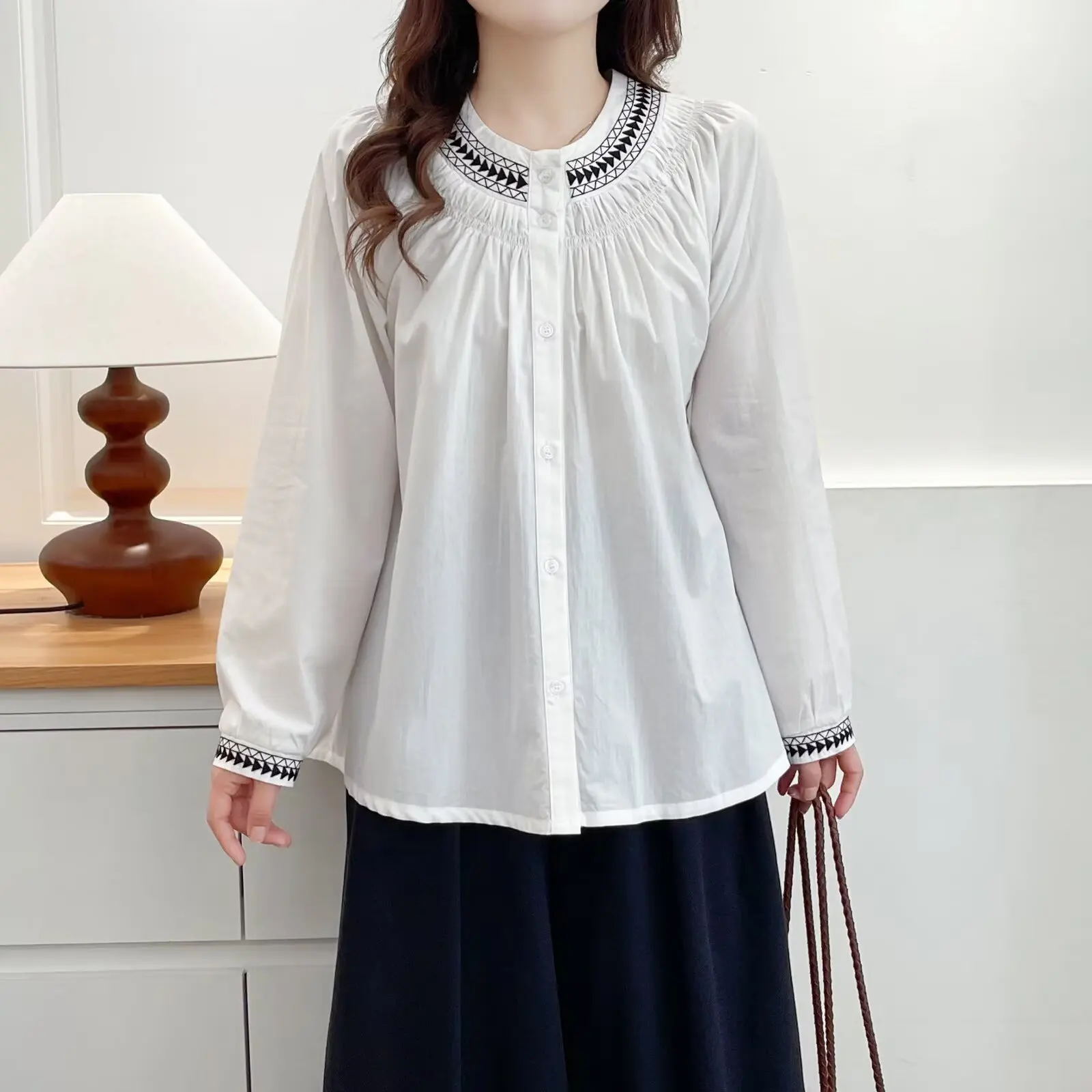 

XXXXL Fashion Plus Size Women's Blouses Autumn 2025 Cotton Embroidered Long Sleeved Shirt Casual And Artistic Top 2575