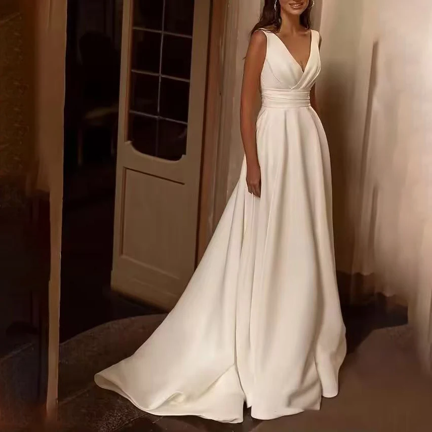 

Modern V-Neck Wedding Dress Customized Sleeveless Satin Simple A-Line Bride Gown Backless Sweep Train Vestido de novia
