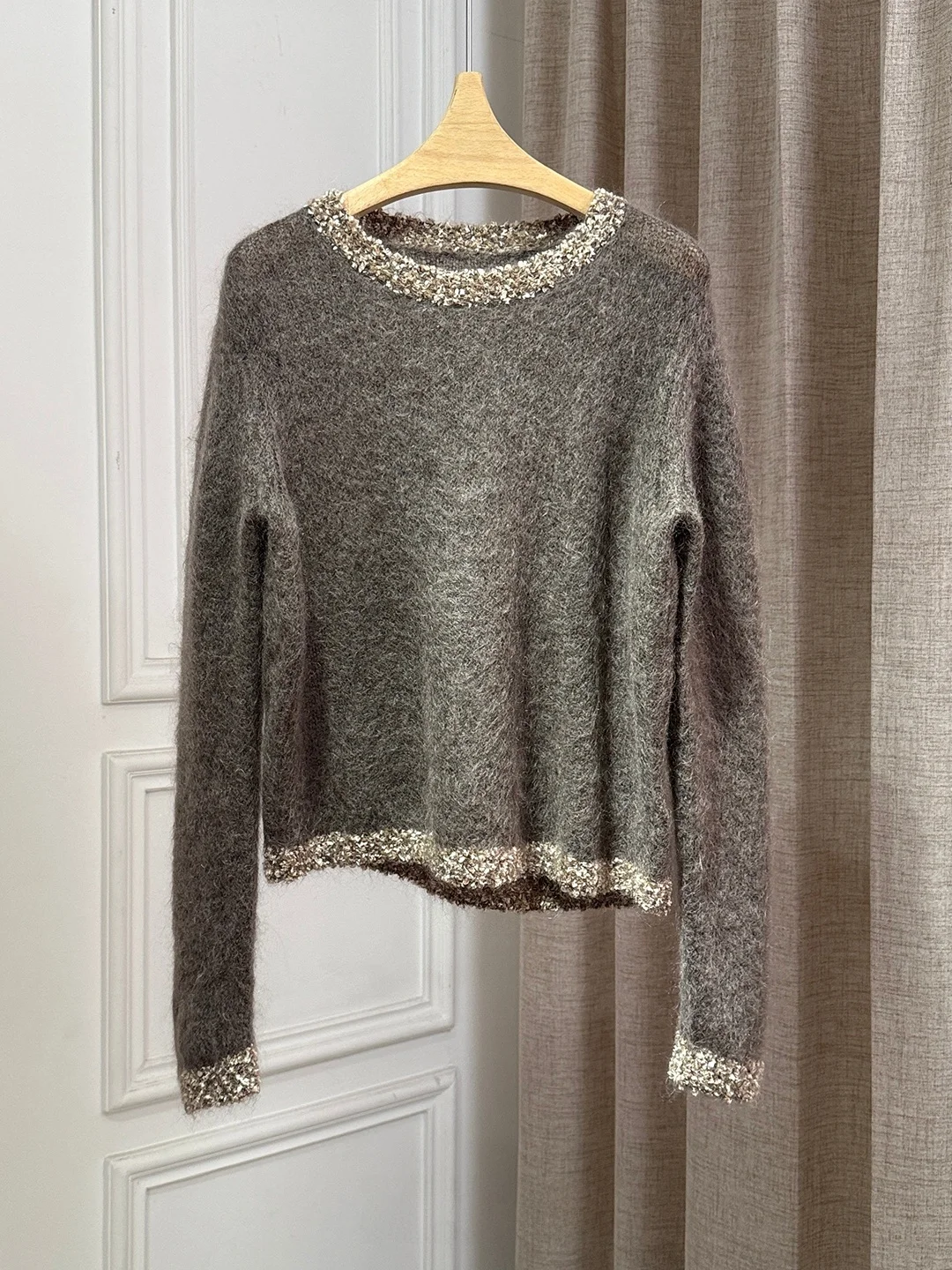 

Soft Loose Oversized Sweater with Color Block And Long Sleeve for Women round Neck Moisture Wicking Cotton Blend Spring Fashion