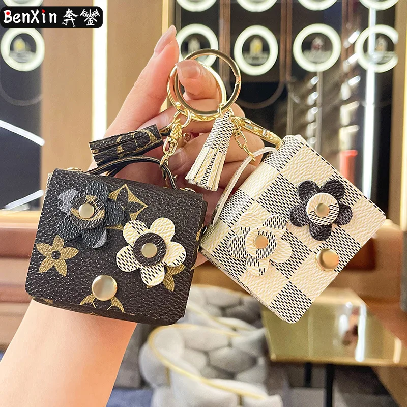 

Кожаный чехол для наушников Miniso с цветком, брелок-подвеска, милый брелок для сумки с монограммой для девочек