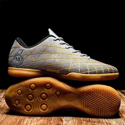 Scarpe da calcio professionali di moda 2023 scarpe da calcio per interni scarpe da allenamento per uomo scarpe da ginnastica antiscivolo per muscoli di mucca Futsal taglia 47