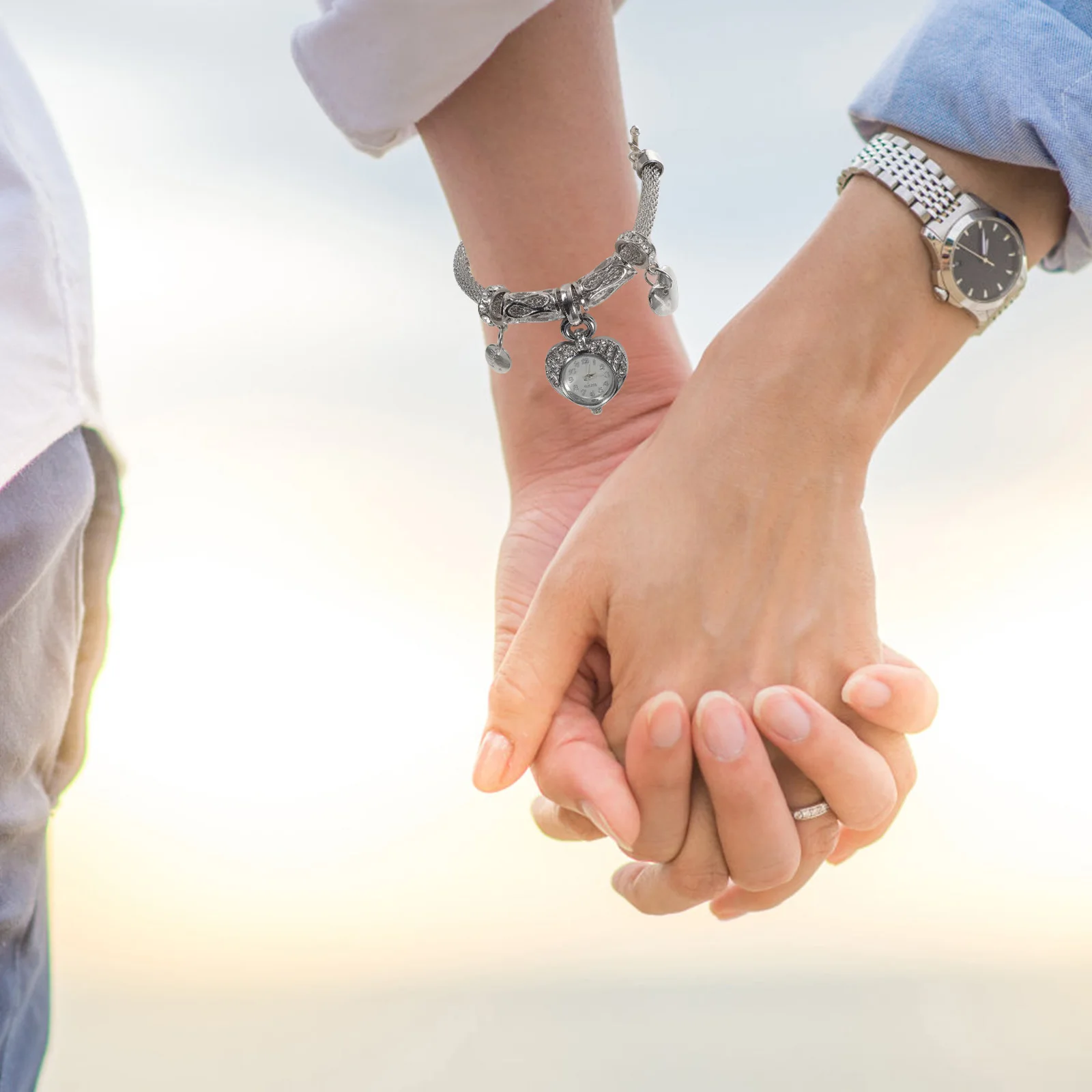 

1Pcs Exquisite Bracelet with Heart Shaped Watch Women Charm Jewelry Fashionable All-Match Style Gift Women Bracelet with Watch