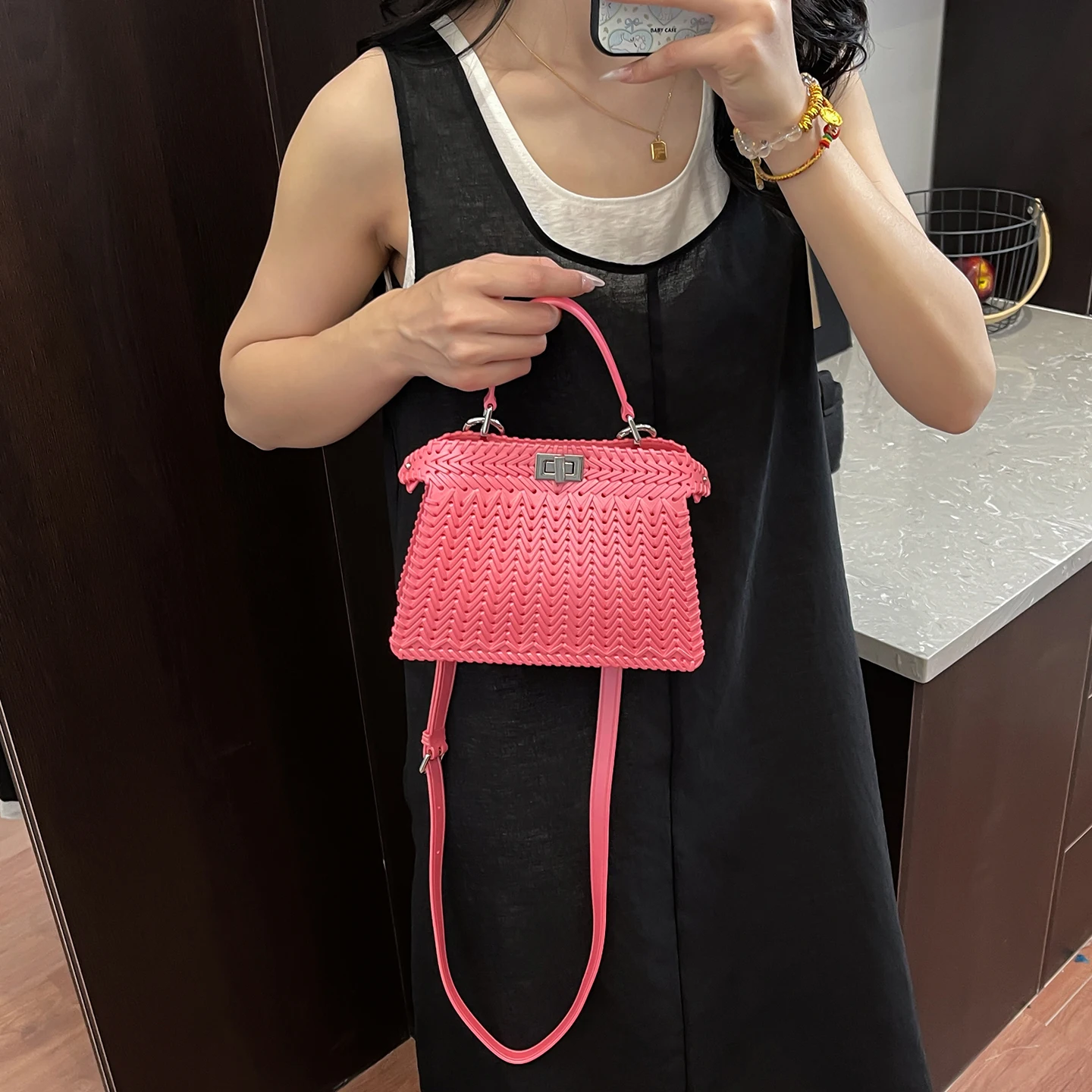 Sac à main en cuir pour femmes, à la mode et élégant, de célèbre marque de luxe de styliste, épaule classique pour le quotidien