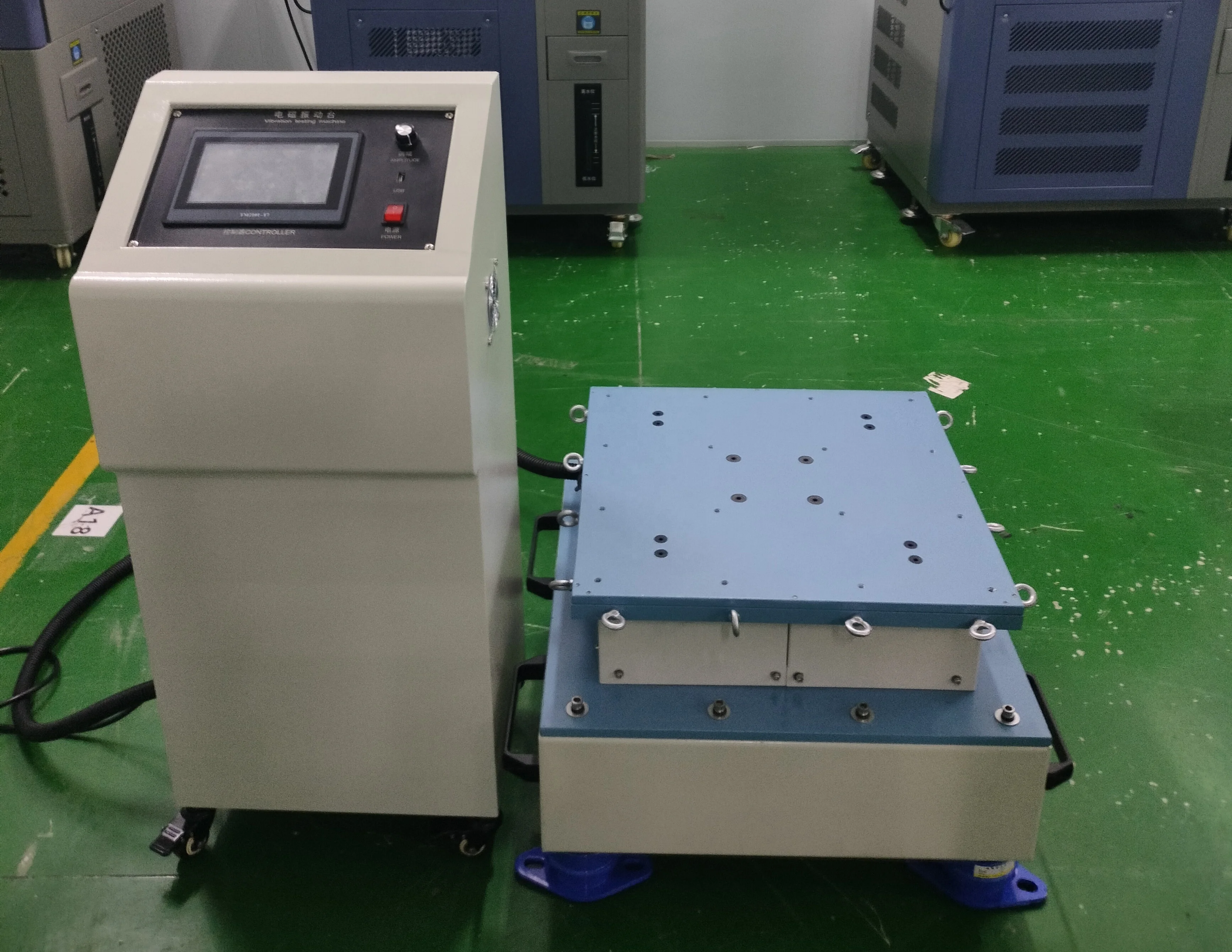 Tavolo vibrante elettromagnetico XYZ Macchina per prove di vibrazioni a tre assi