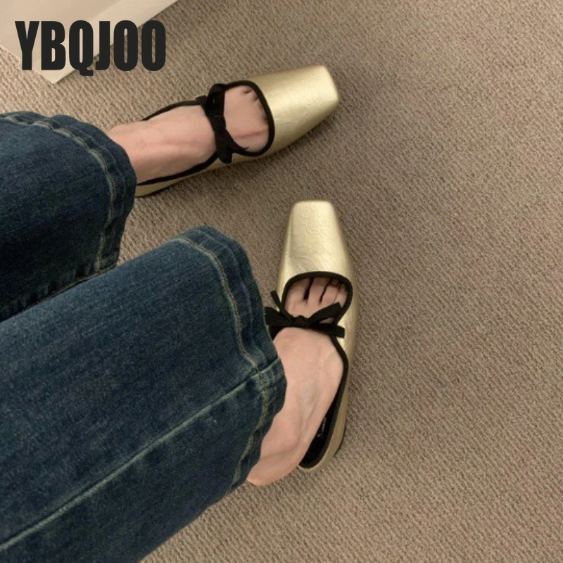 Scarpe da donna con punta quadrata argento dal design di piccola nicchia nuova scarpa singola alla moda con fondo piatto casual primaverile dal temperamento semplice