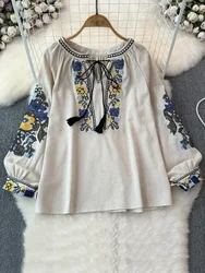 2024 wiosna Retro haftowana koszula Top damska zasznurowana frędzle luźne rękawy latarniowe bluzka w stylu etnicznym kobieta A70