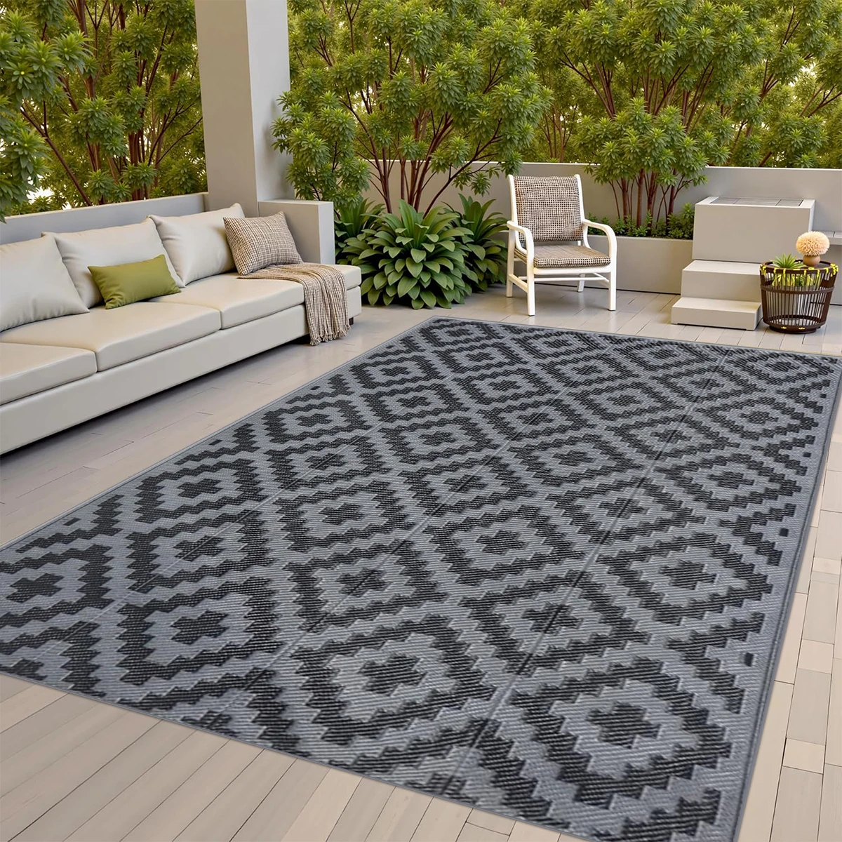 

Black and Gray Cross PP Material Plastic Straw Patio Rugs Waterproof Reversible Outdoor Carpets Picnic Mats