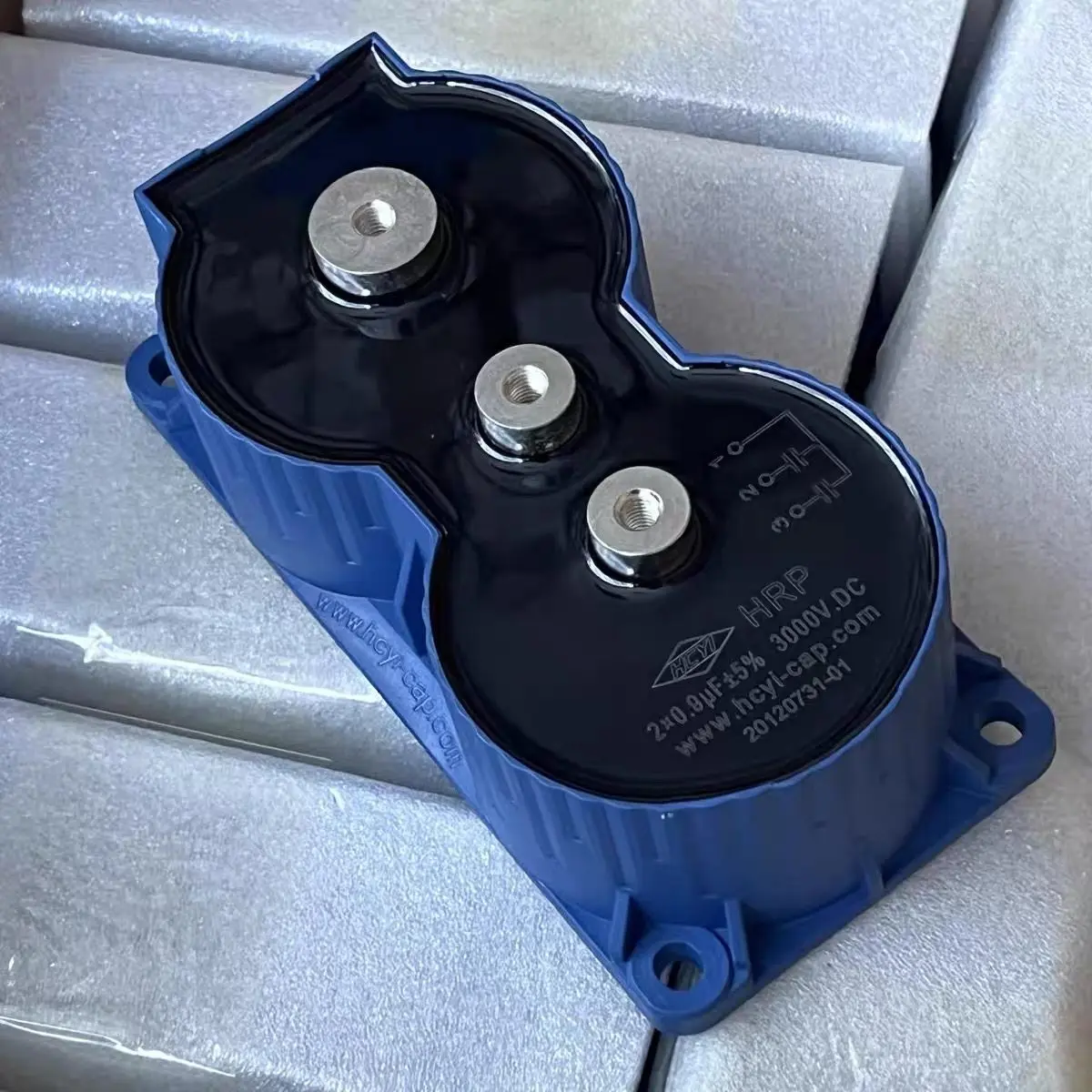 

Brand new original HRP series 2x0.9UF 3000V DC high voltage resonant induction cooker capacitor