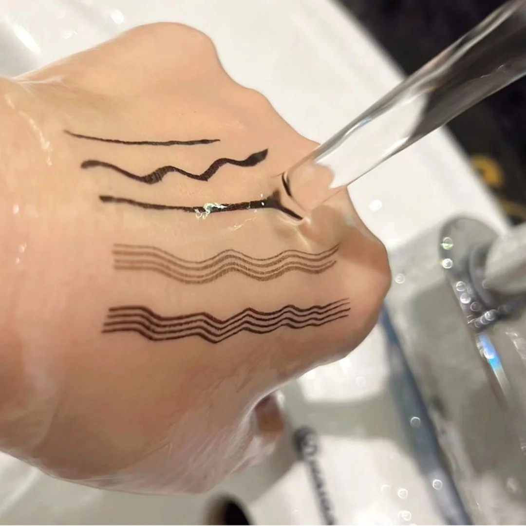 アイブロウペン - アイブロウペンシル マジカル 2-in-1 アイブロウペンシル 女性用 4本爪チップ付き