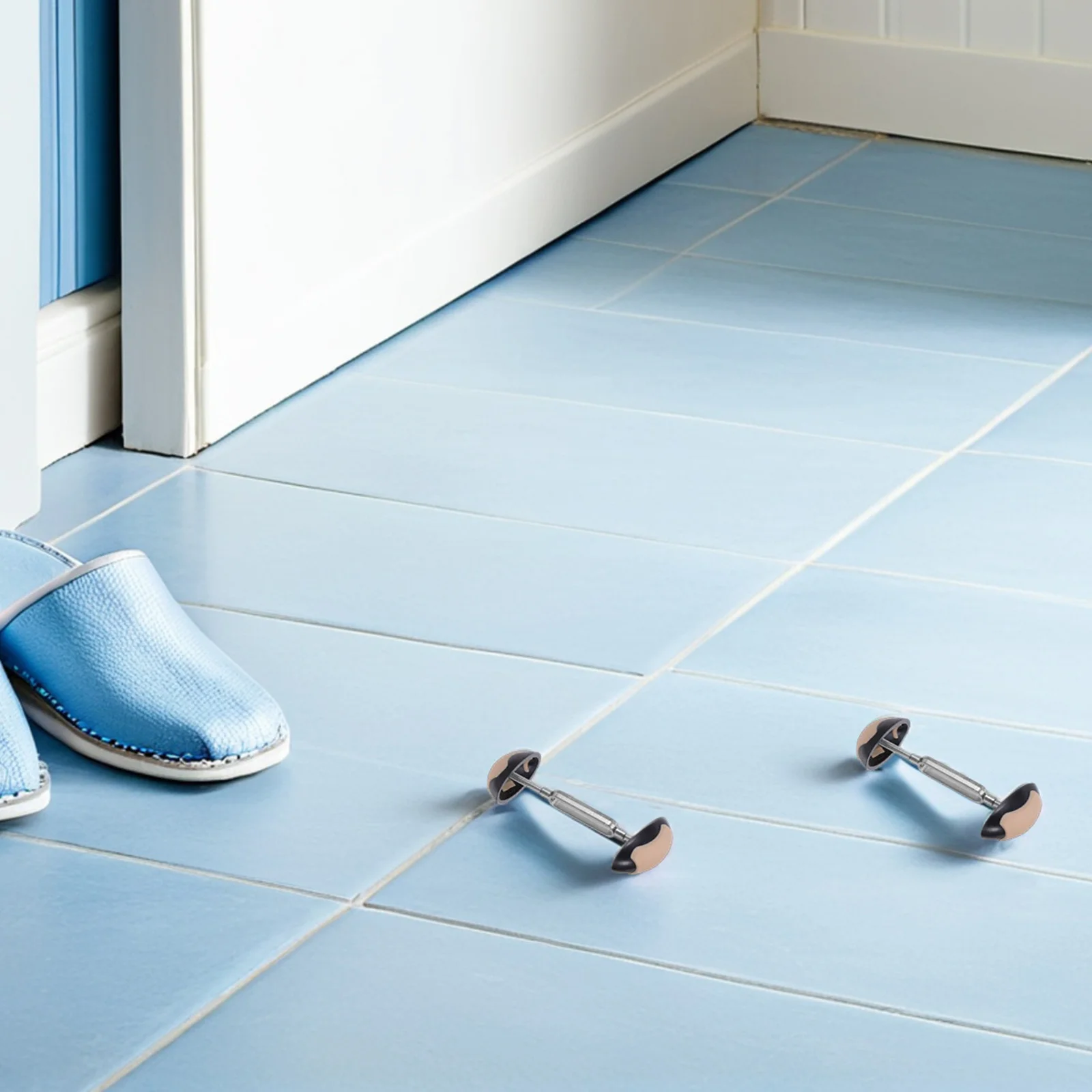 

1Pair Adjustable Wide Foot Shoe Stretcher for Women High Heel Shaper Plastic Metal Expander Portable Black Shoe Tree for Home