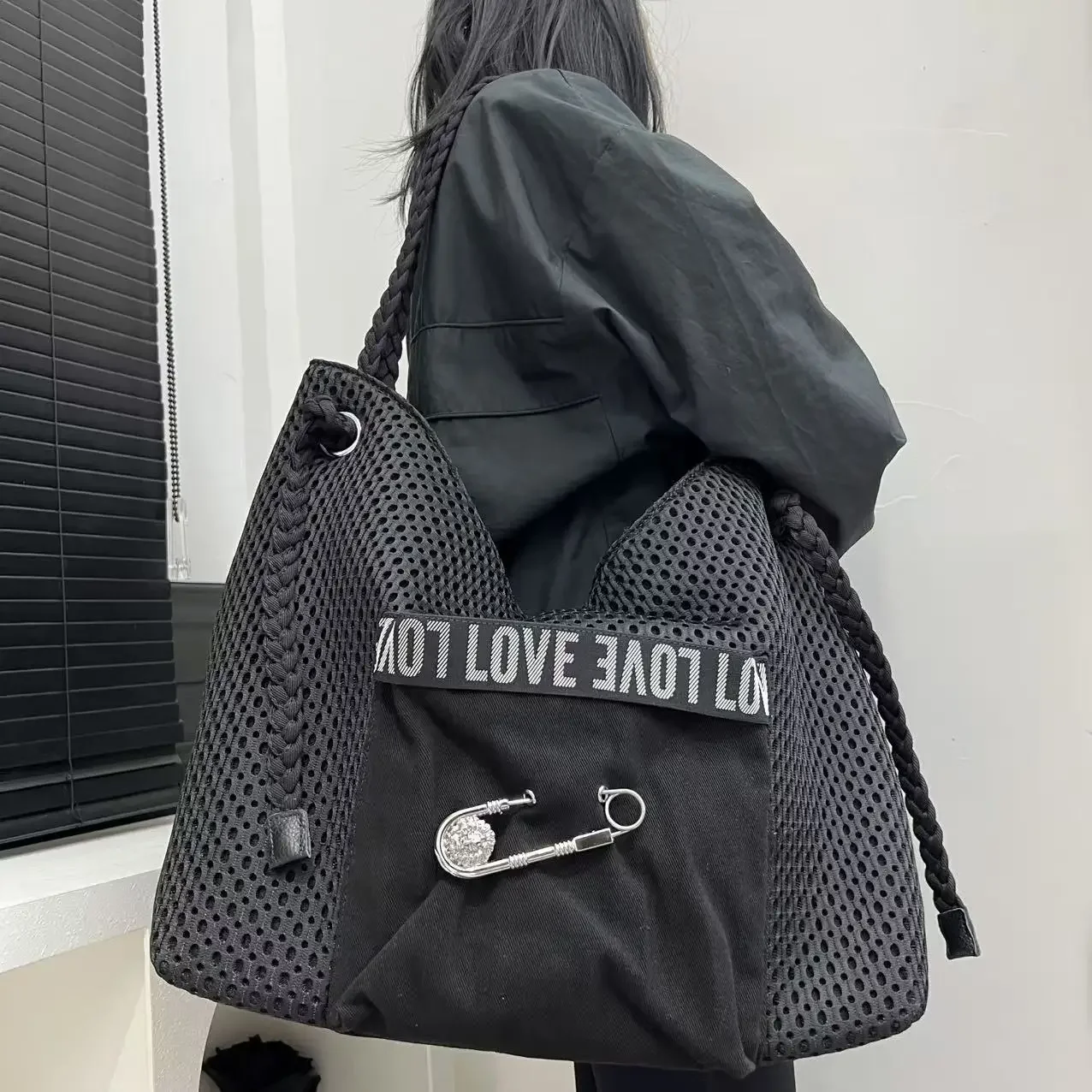 No image