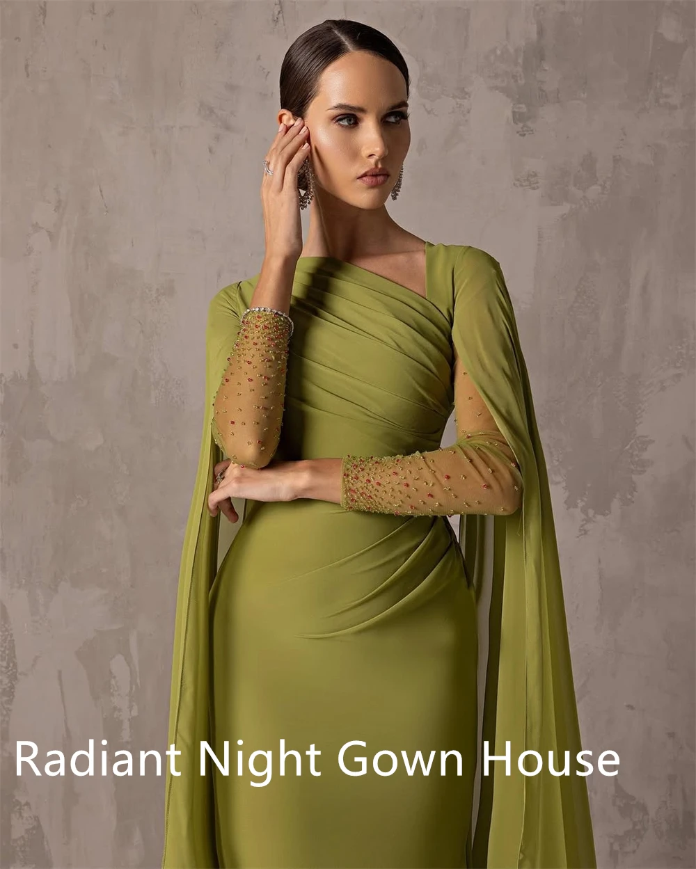 Maßgeschneidertes, temperamentvolles, grünes Chiffon-Abendkleid, exquisite lange Ärmel, Schal, Reißverschluss hinten, Meerjungfrau, maßgeschneiderter Anlass G