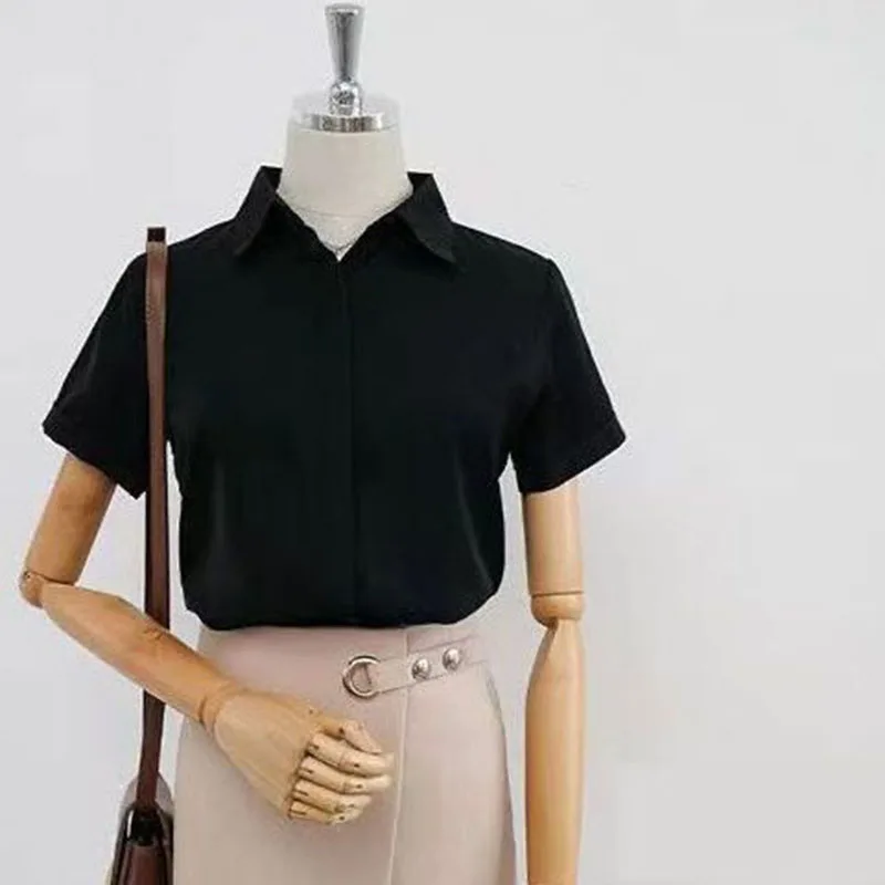 Black short sleeves