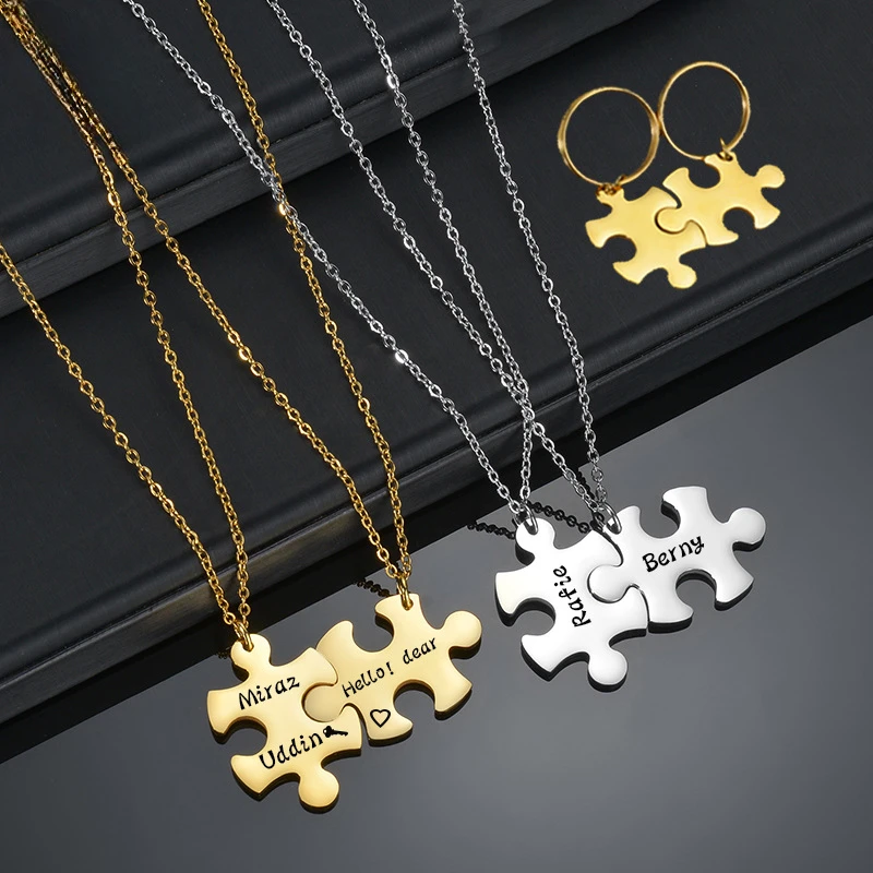 2Pcs/Set Gold Personalized Puzzle Letter Necklace Stainless Steel Lovers Couple Key Chain Key Holder Love Best Friends Jewelry