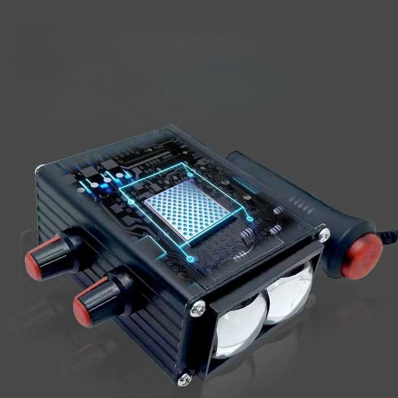 

Trucks queue up to follow the car, anti-sleepy reminder enhanced version