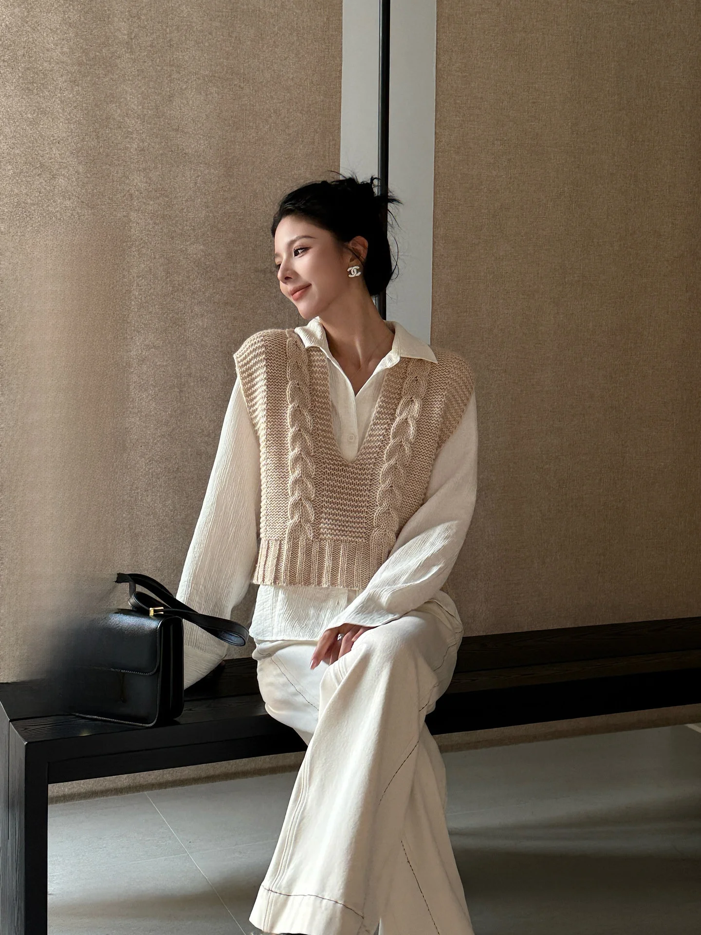 

Вязаный шерстяной жилет с V-образным вырезом и утягивающей талией для женщин, модный, короткий, дышащий, приятный к телу YQX5MY02435