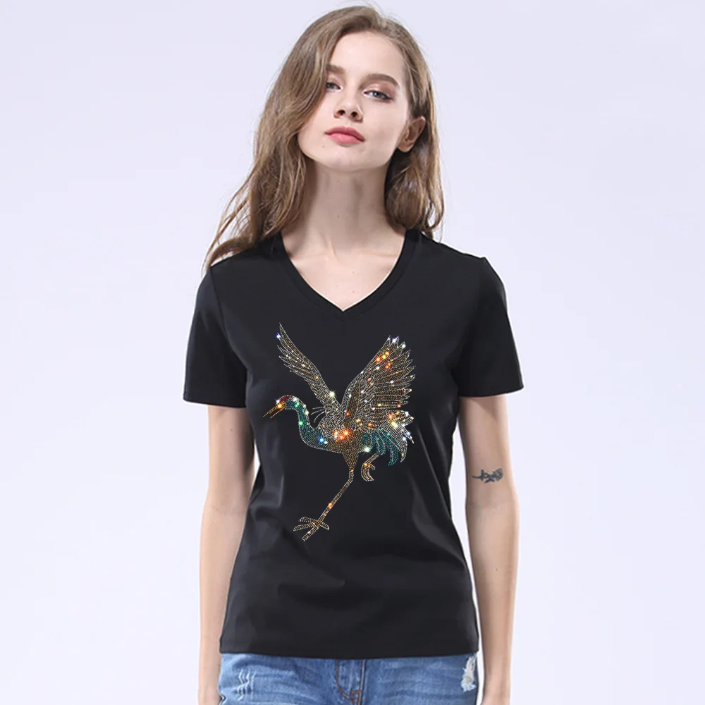 

Summer of 2024 new fashion women small personality hot drilling short-sleeved T-shirt ladies V-neck crane bottoming shirt