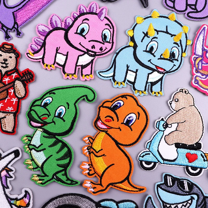 Patch per ricamo dinosauro carino per abbigliamento Applique animale ferro su toppe toppe per cartoni animati fai da te su vestiti per bambini