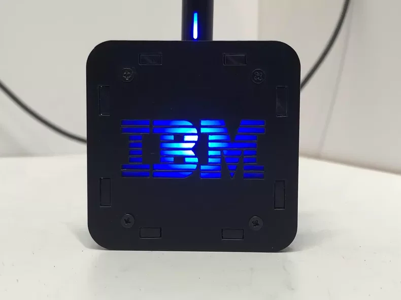 IBM Antique Keyboard Converter Supports Automatic Recognition Upon Opening With VIAL