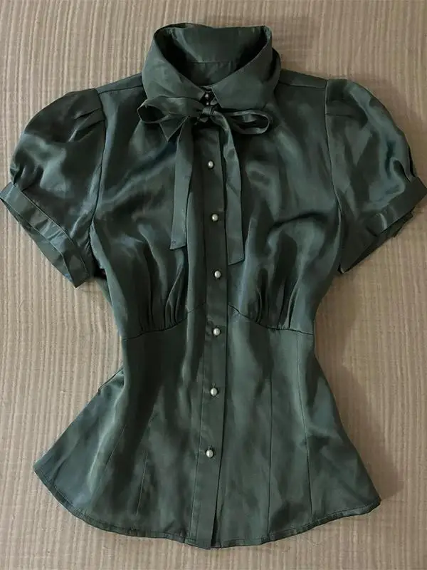 スリムフィットグリーン蝶ネクタイシャツ レディース ヴィンテージデザイン 半袖 ウエストシェイプ コットンポロネック カジュアルファッション 春 2026