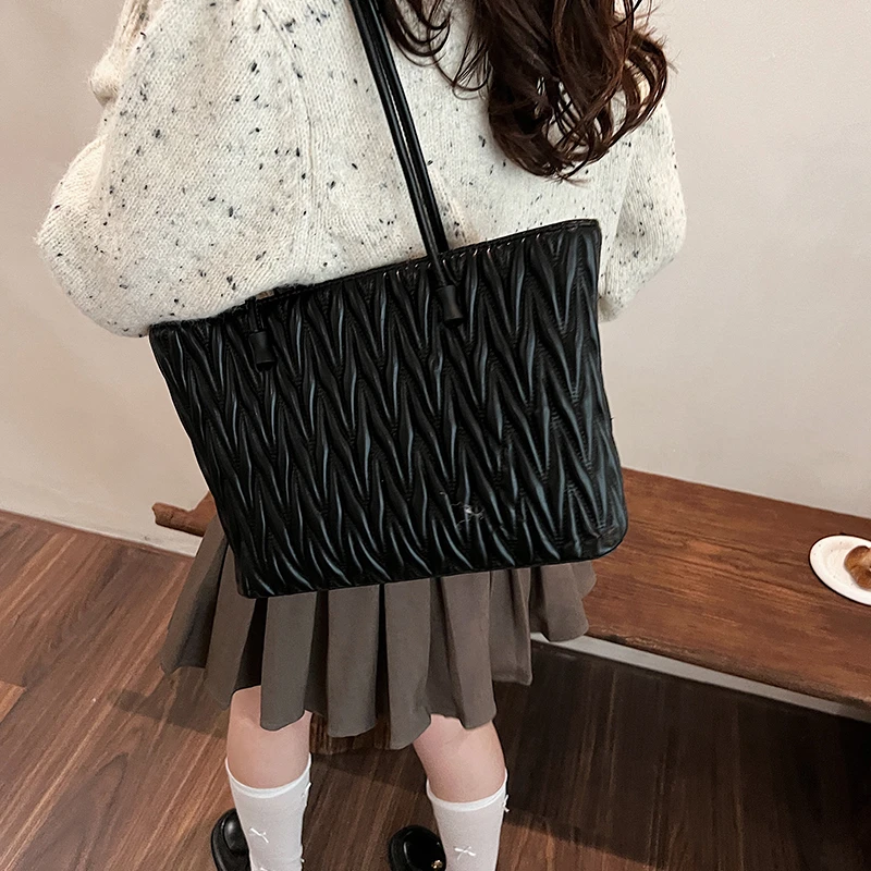 

Модная женская кожаная сумка через плечо с ручкой от известного дизайнера, роскошный элегантный стиль, модный предмет