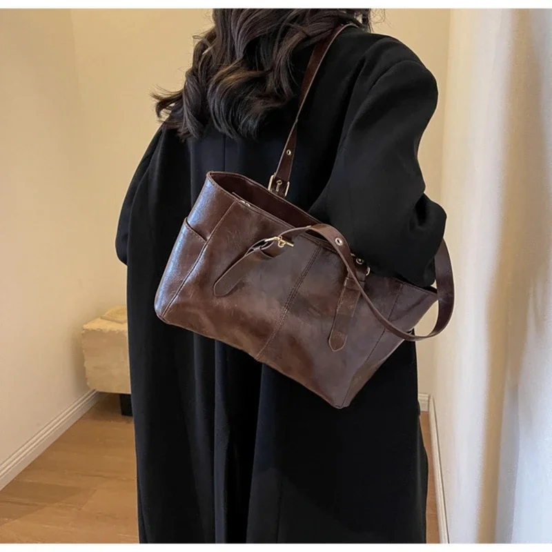 

Shoulder Bags Fashion Retro Women PU Leather Trend High End Lady Tote Bag Large Capacity Female's Commuter Bag Handbag Purses