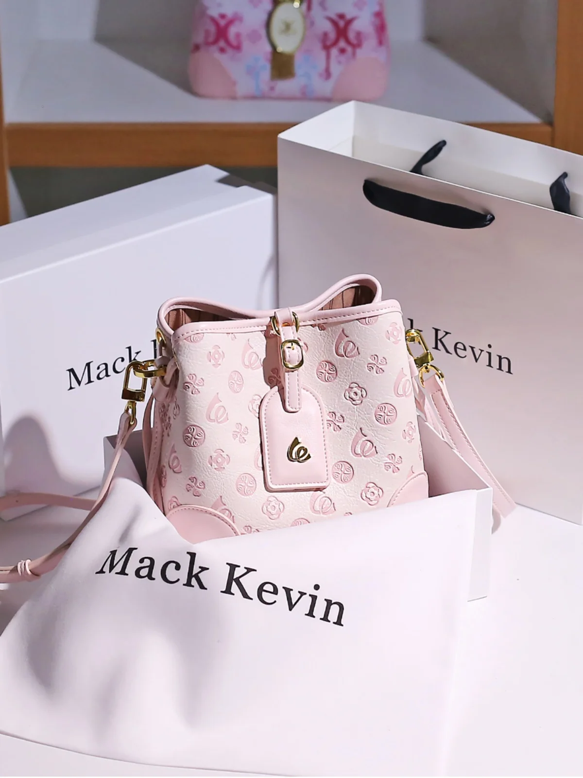 

Sweet and Luxury Bucket Bag with Charming Decoration Flower Printing Women's Stylish Versatile Handheld Crossbody Bag for Dating