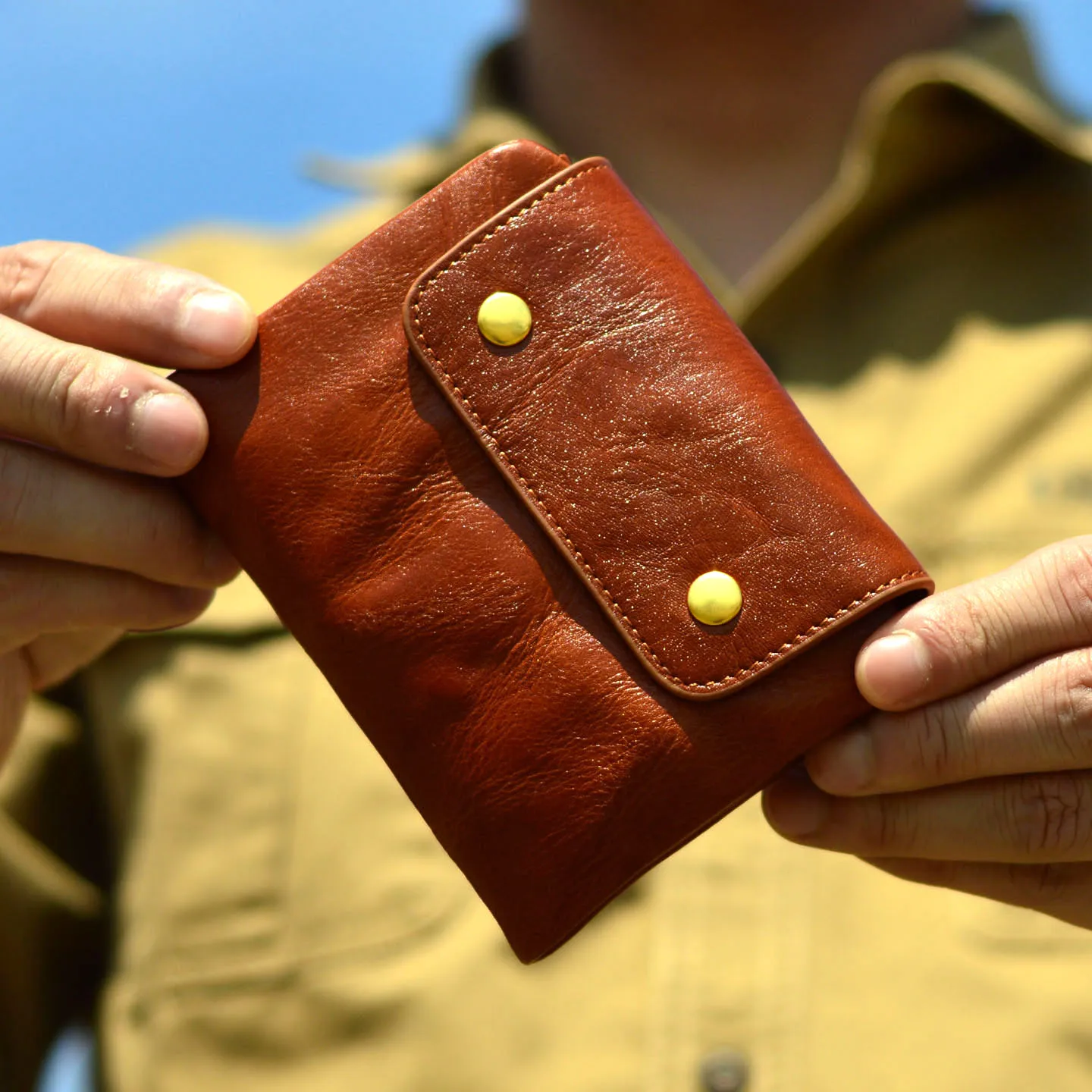 AETOO Leather retro lady's wallet with multiple compartments, featuring a combined cash card holder and small bag for easy organ