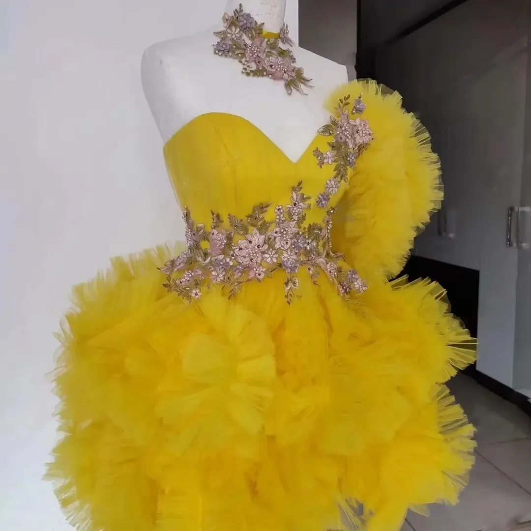 Elegante gouden kralenjurken uit de schouder pluizige tule formele feestjurk ruches dames applique gezwollen bruidsjurken