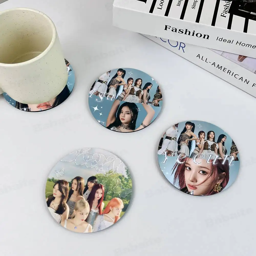 Music singer popular S-STAYC-C Korean Group pattern art painted wooden anti-slip coasters, suitable for decoration of living