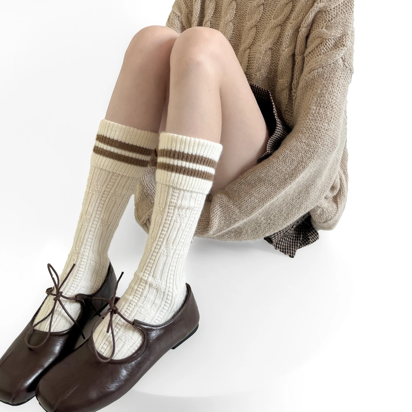 

Women's Socks Autumn and Winter Korean Striped Medium Tube Socks Women Japanese JK College Style School Student Long Socks Gifts
