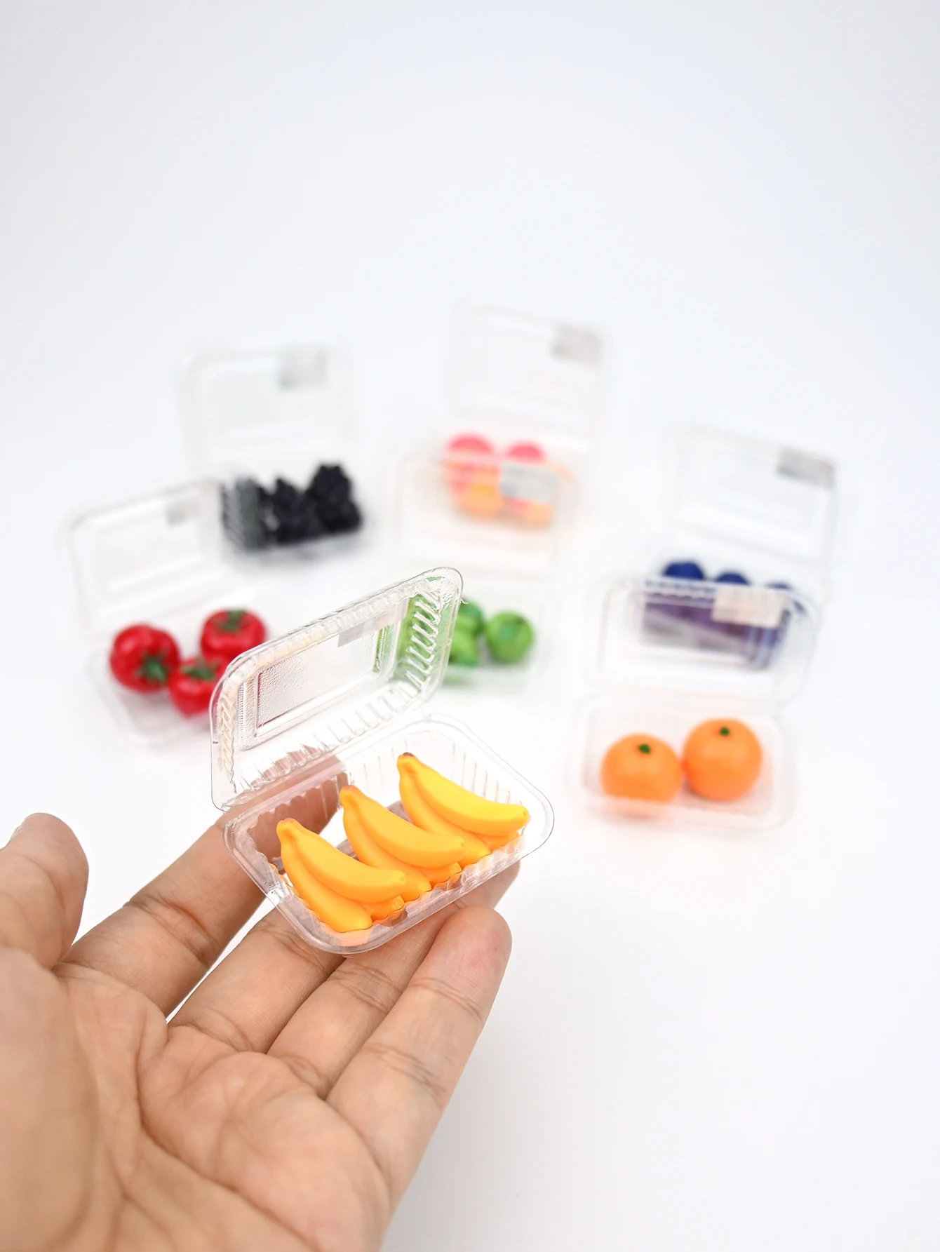 A Box of Miniature Supermarket Fruits, 1/6, 1/12 Scale Realistic Supermarket Simulation, Dollhouse Accessories, Role-Playing, Miniature Blueberries, Miniature Oranges, Miniature Grapes - view 2