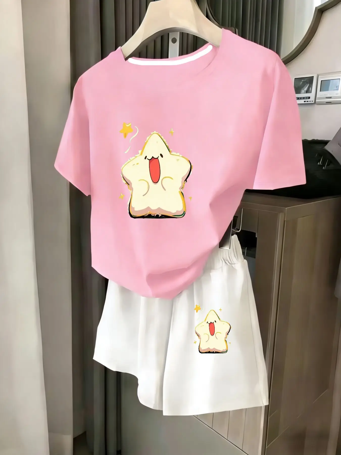 

Женский комплект из 2 предметов, летний комплект для пляжного отдыха, повседневная футболка с круглым вырезом и короткими рукавами, шорты с эластичной резинкой на талии, удобный костюм