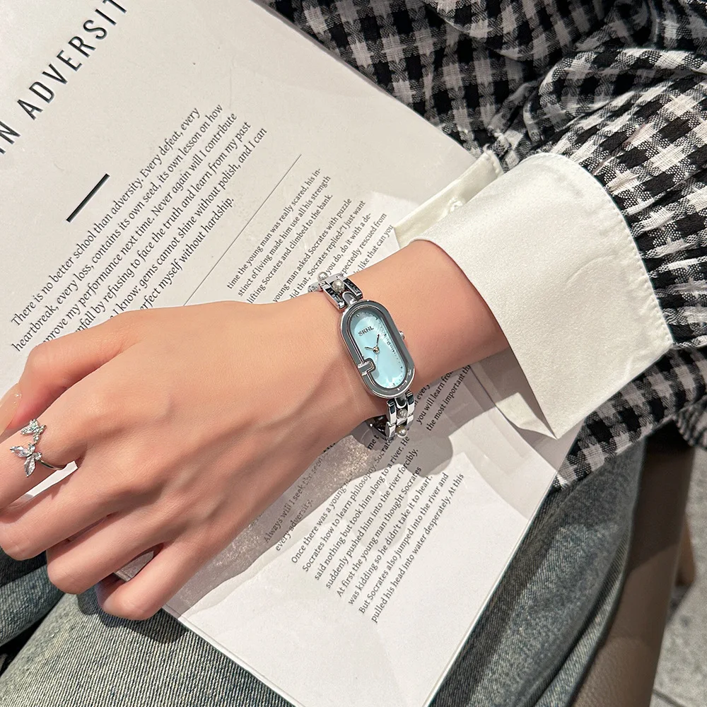 Creative Bracelet Watch with Stylish Oval Pearl Dial Design, Elegant Steel Strip Waterproof Quartz Women's Watch, Christmas Gift