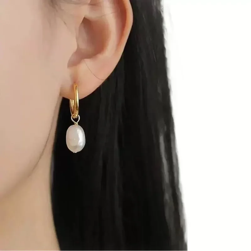 

A Multi-wear Natural Freshwater Baroque Pearl Earrings Women's Earrings Earrings New Light Luxury Women's Models