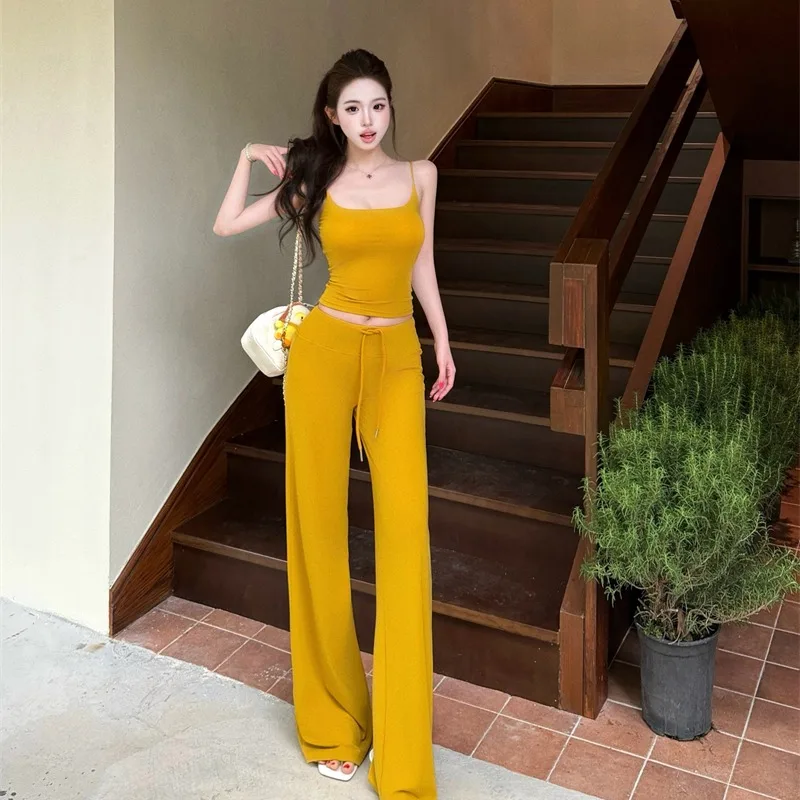 Autumn 2026 Women's Knitted Straight Leg Pants Set with Built-in Bra Pads Casual Wear Slimming Effect V-neck Short Sleeve