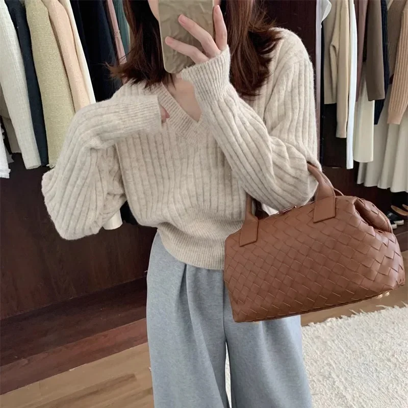 V-neck Pullovers Women Long Sleeve Sweater Keep Warm Solid Simple Temper Korean Style Basic Autumn Gentle Cleanfit Tops Daily