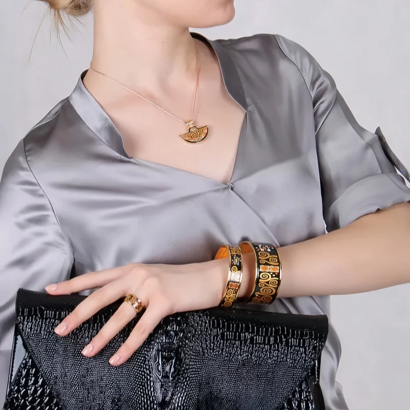 New Cloisonne Charms Bangle for Women Enamel The Vortex of Love Gilded Bracelets Fine Choice Jewelry Lover's Gift Wholesale