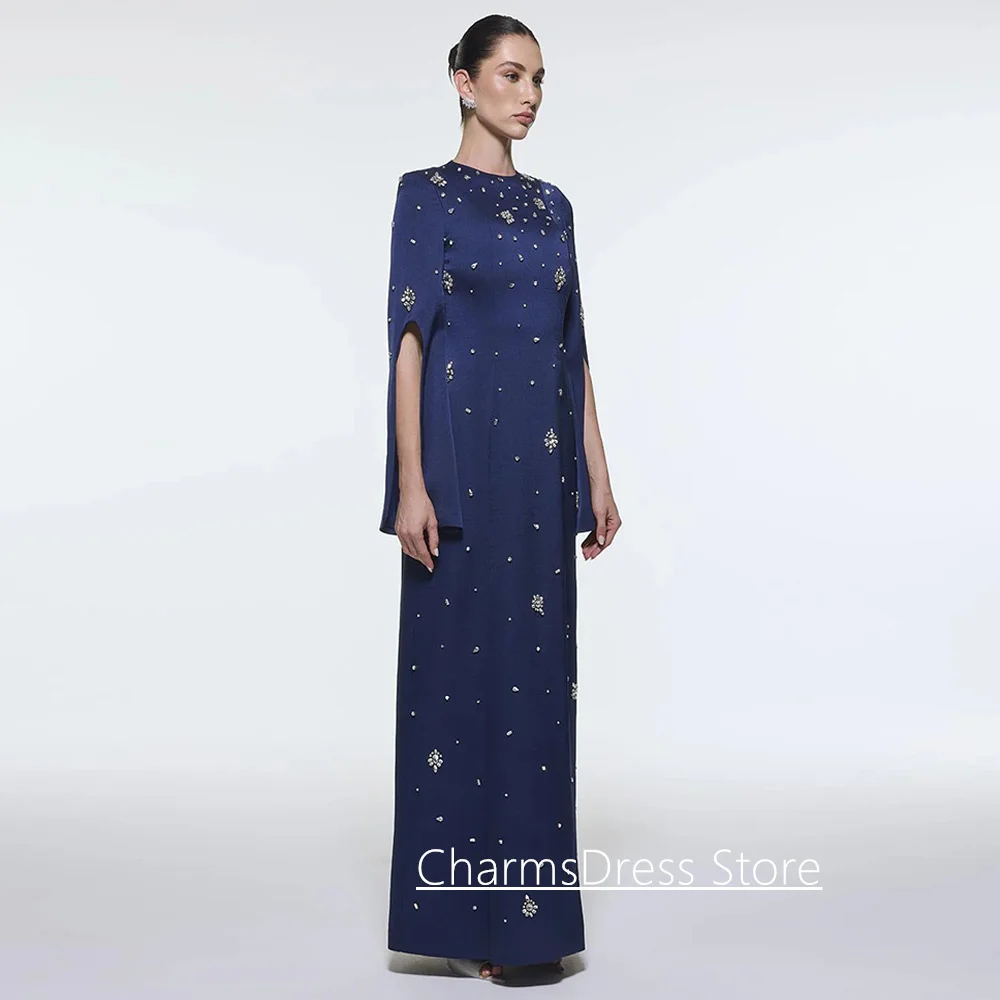 Elegantes Abendkleid, maßgeschneidert, Rundhalsausschnitt, lange Ärmel, silberne Steine, gerade, saudi-arabisches Abendkleid, formelle Kleider