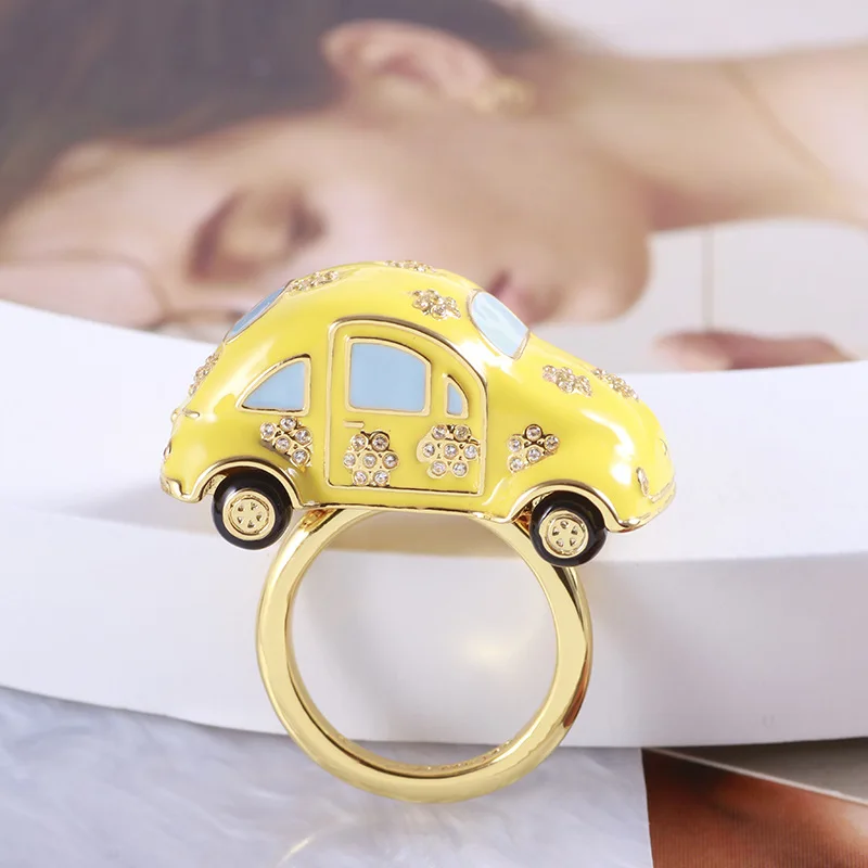 

New European and American Fashion Enamelled Rhinestones Inlaid Car Shape Personality Ring Women's Jewelry